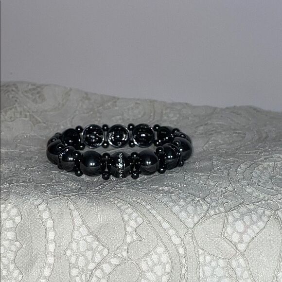 Hematite Bracelet with Rhinestones - Picture 1 of 3